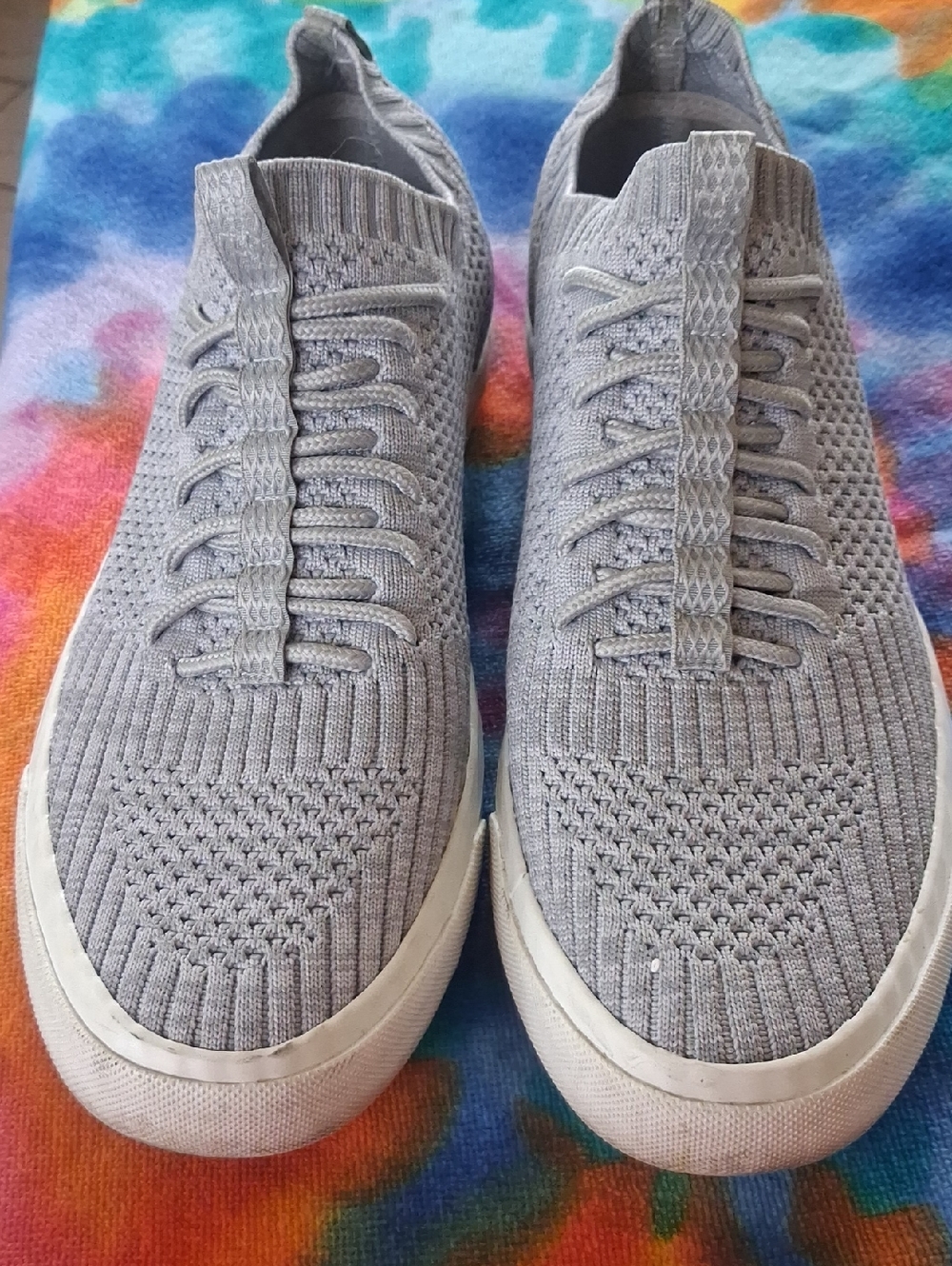 Women's Slip-On Knit Sneakers in Light Gray